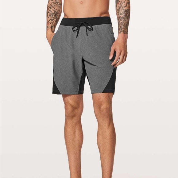 Lululemon Namaste At The Beach Short II *9" black gray size S - Picture 1 of 7
